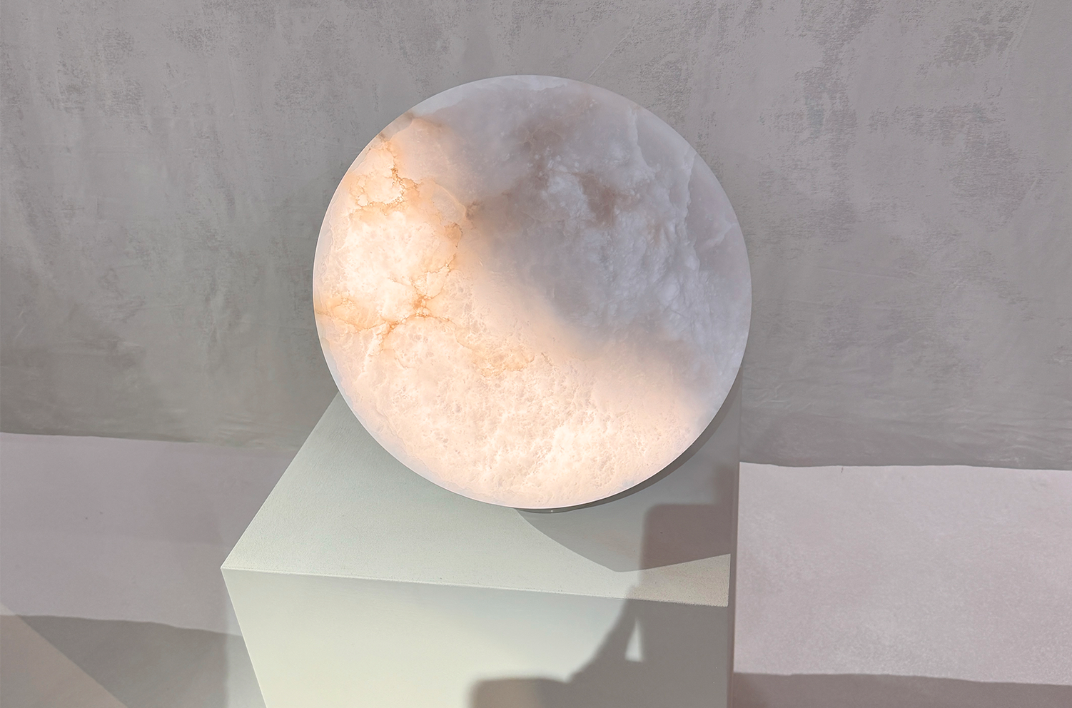 Moon de ADU Studios, Ph Studio Boddy